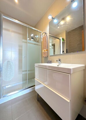 Bathroom - La Caleta 'Mediterranean beachfront house' (Caleta de Vélez)