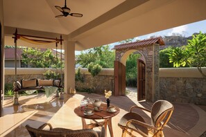 Outdoor dining - Storii By ITC Hotels Jawai (Bali)