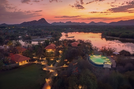 Outdoor pool. Storii By ITC Hotels Jawai