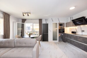 Interior - AURA Superior Apartment (La Pineda)