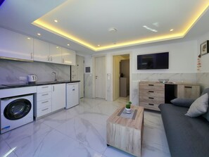 Living area - 5 - IFI Suite by SDR (Paralia)