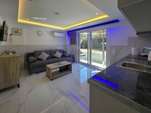 Living area - 5 - IFI Suite by SDR (Paralia)