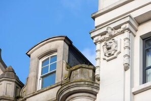 Exterior detail - Hotel Indigo Cardiff (Cardiff)