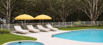 RIVERSIDE ACCOMMODATION
Sunlit on the Clyde