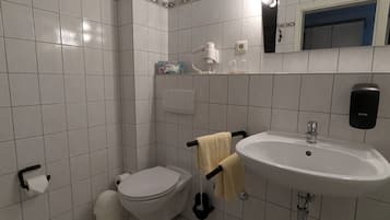 Classic Single Room | Bathroom