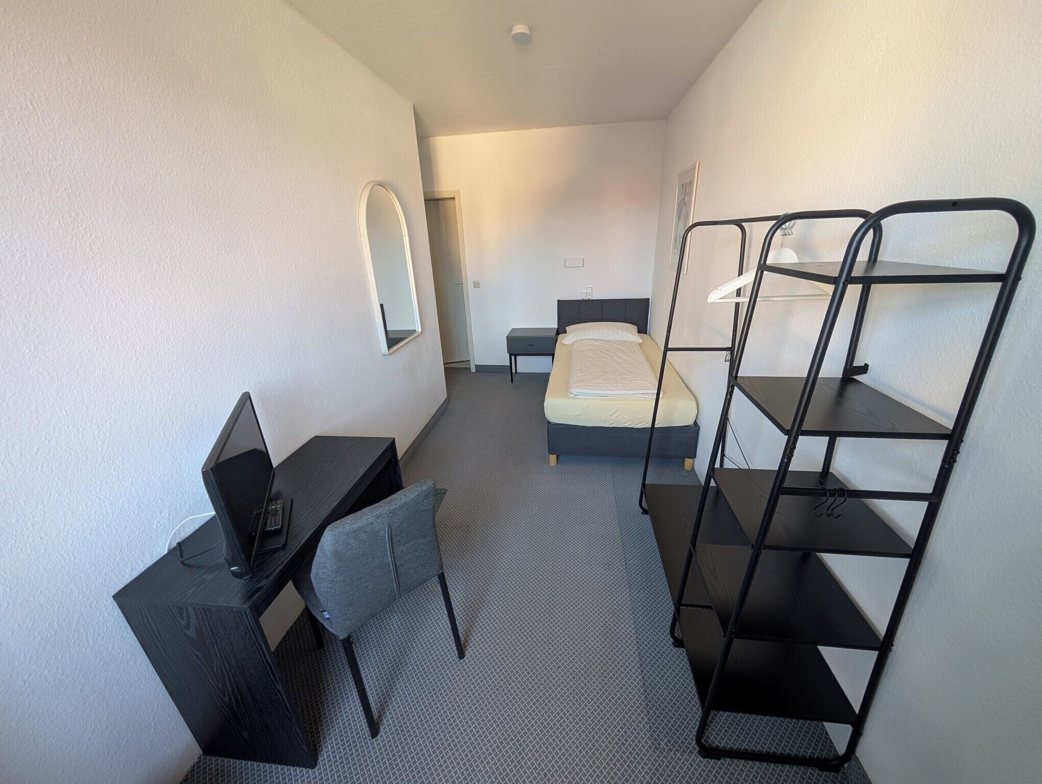 Basic Single Room | Hypo-allergenic bedding, desk, laptop workspace, free WiFi