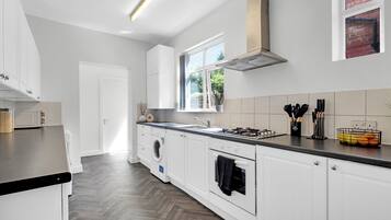 Fridge, microwave, stovetop, electric kettle
