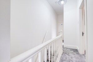 Interior - Delightful 4-bedroom apartment in welcoming Birmingham neighborhood (Birmingham)