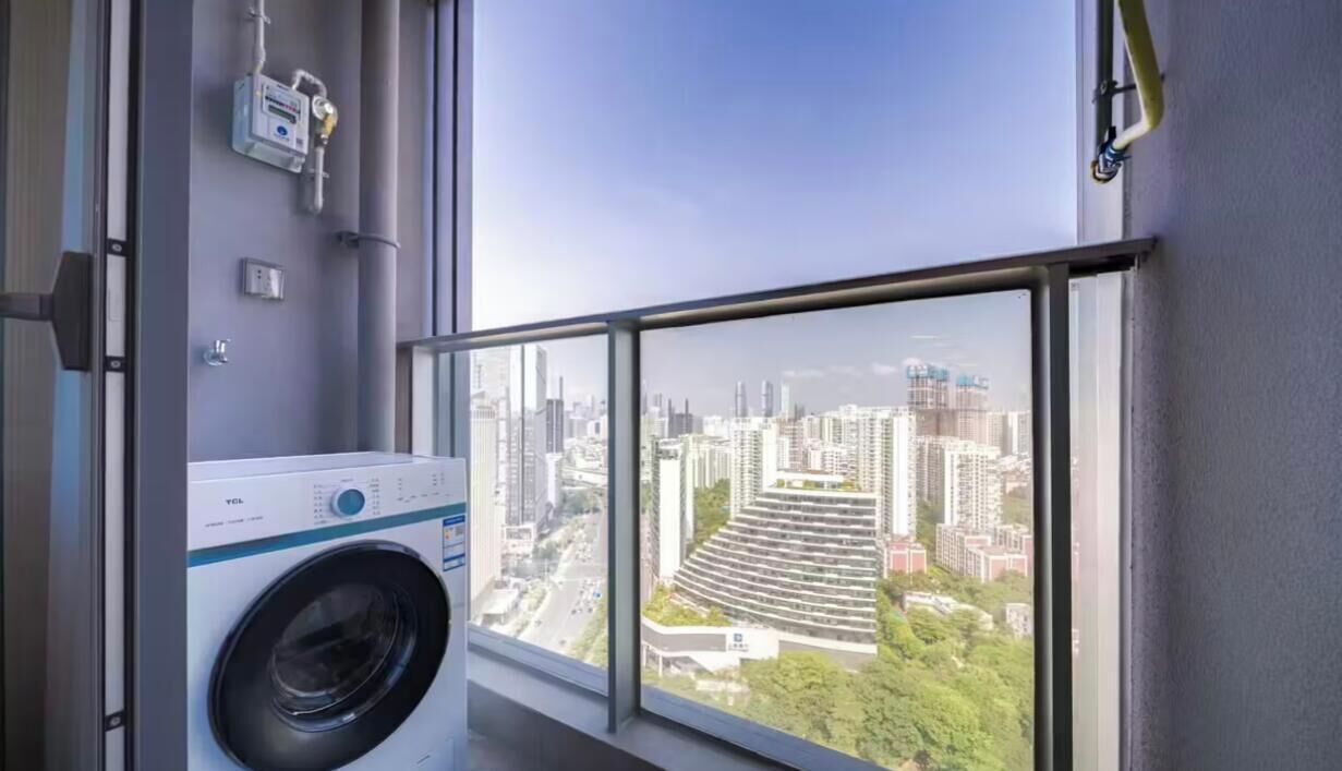 Classic Double Room, City View | Interior