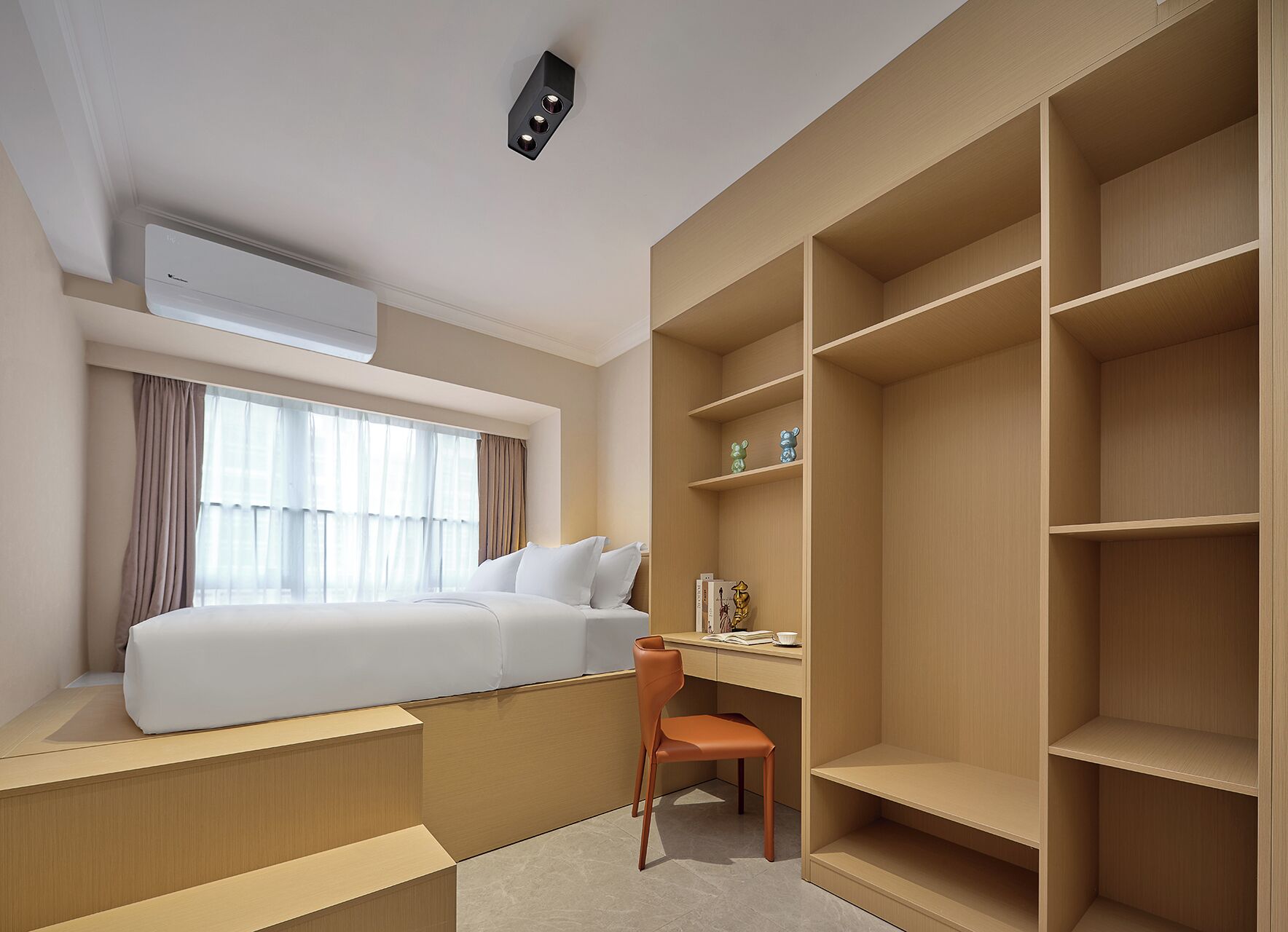 Phòng Suite dành cho gia đình, ban công, quang cảnh thành phố | Chăn bông, bàn ủi/dụng cụ ủi quần áo 