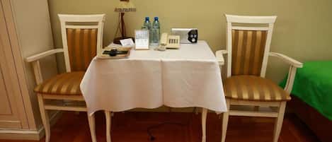 Kahden hengen standard-huone (kaksi sänkyä)