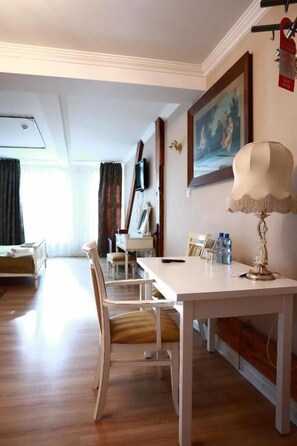 Deluxe Double Room | Dining - Pałac Biedrusko (Biedrusko)