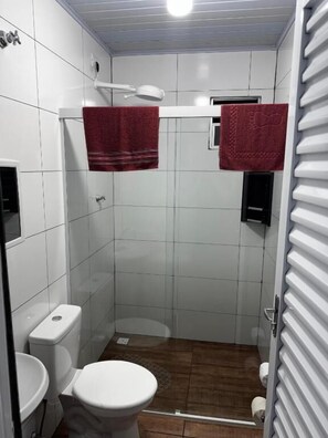 Double Room | Bathroom - Pousada MIss Roses (Foz do Iguaçu)