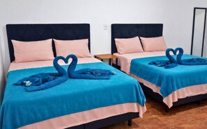 Comfort Quadruple Room, Courtyard View | Blackout curtains, iron/ironing board, free WiFi - Pousada Miss Roses (Foz do Iguaçu)