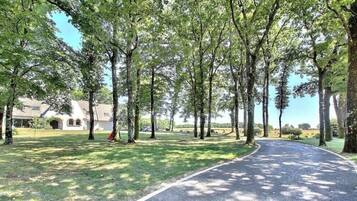 Apartment, Garden View | Property grounds