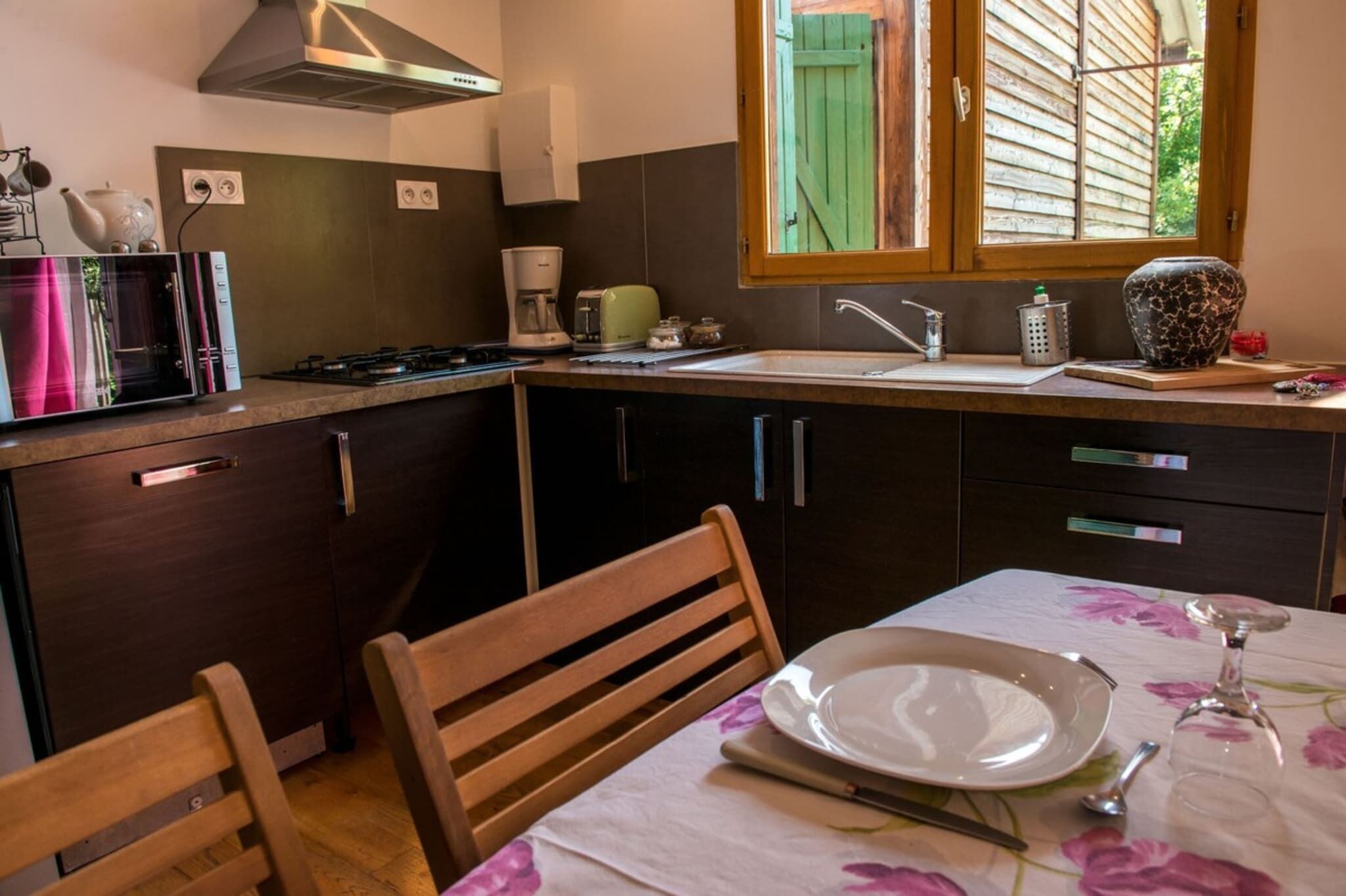 Microwave, stovetop, dishwasher