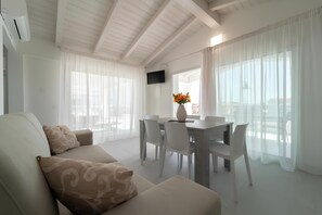 Panoramic Penthouse, Sea View | Tempat makan