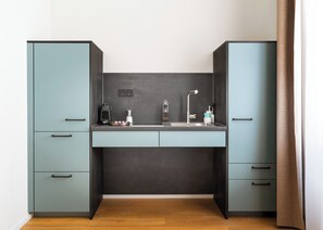 Suite Wheelchair Accessible | Private kitchen - Limehome Gelsenkirchen Hochstr. (Gelsenkirchen)