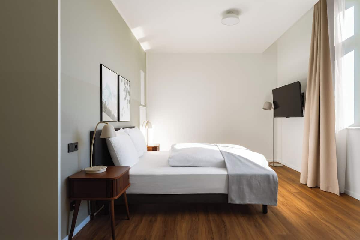 Suite Wheelchair Accessible | 書桌、手提電腦工作空間、遮光窗簾/窗簾、免費 Wi-Fi