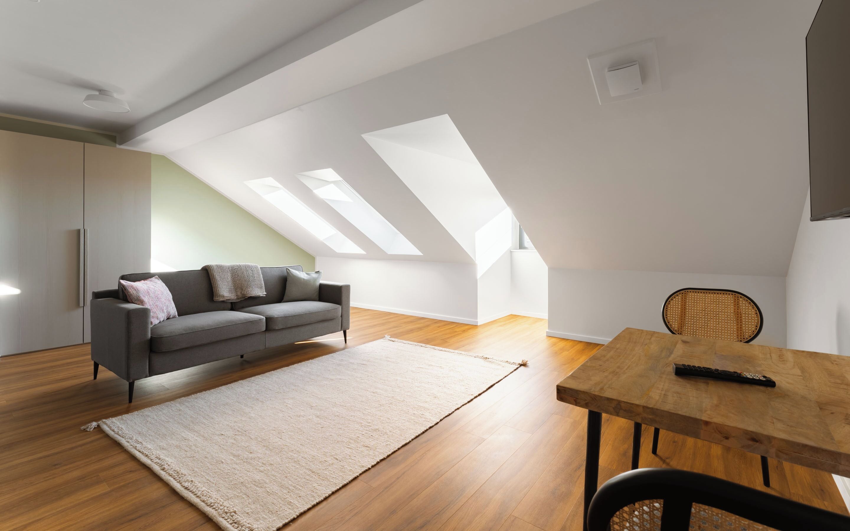 Comfort Suite | Individuell dekoriert, individuell eingerichtet, Schreibtisch