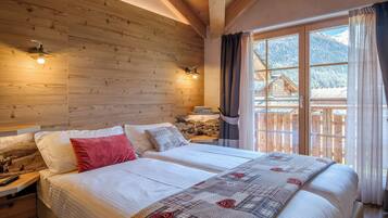 Down duvets, blackout curtains, iron/ironing board, free WiFi