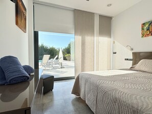Room - Modern villa 100m from Cala Llenya beach , Ibiza · Pool · Sea views (Cala Llenya)