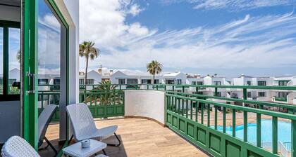 Centrally located in a quiet residential area in Costa Teguise with beach access