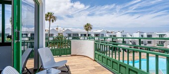 Centrally located in a quiet residential area in Costa Teguise with beach access