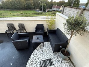 Terrace/patio - Vacation home-Near Tourist Sites (Commes)