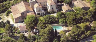 demi-château de Paulignan for 15 people