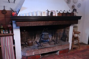 Interior - demi-château de Paulignan for 15 people (TRAUSSE)
