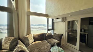 Elite Duplex | Interior