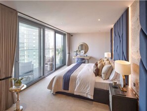 Room - Timeless Treasures Towers Three Bedroom Apartment, London (London)
