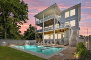 A heated pool - BRAND NEW Saltaire 8 Bedroom Luxury Home at Water Oak (Kill Devil Hills)