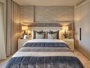 Room - Edge of Elegance 10th Floor 3 Bedroom Residence (London)