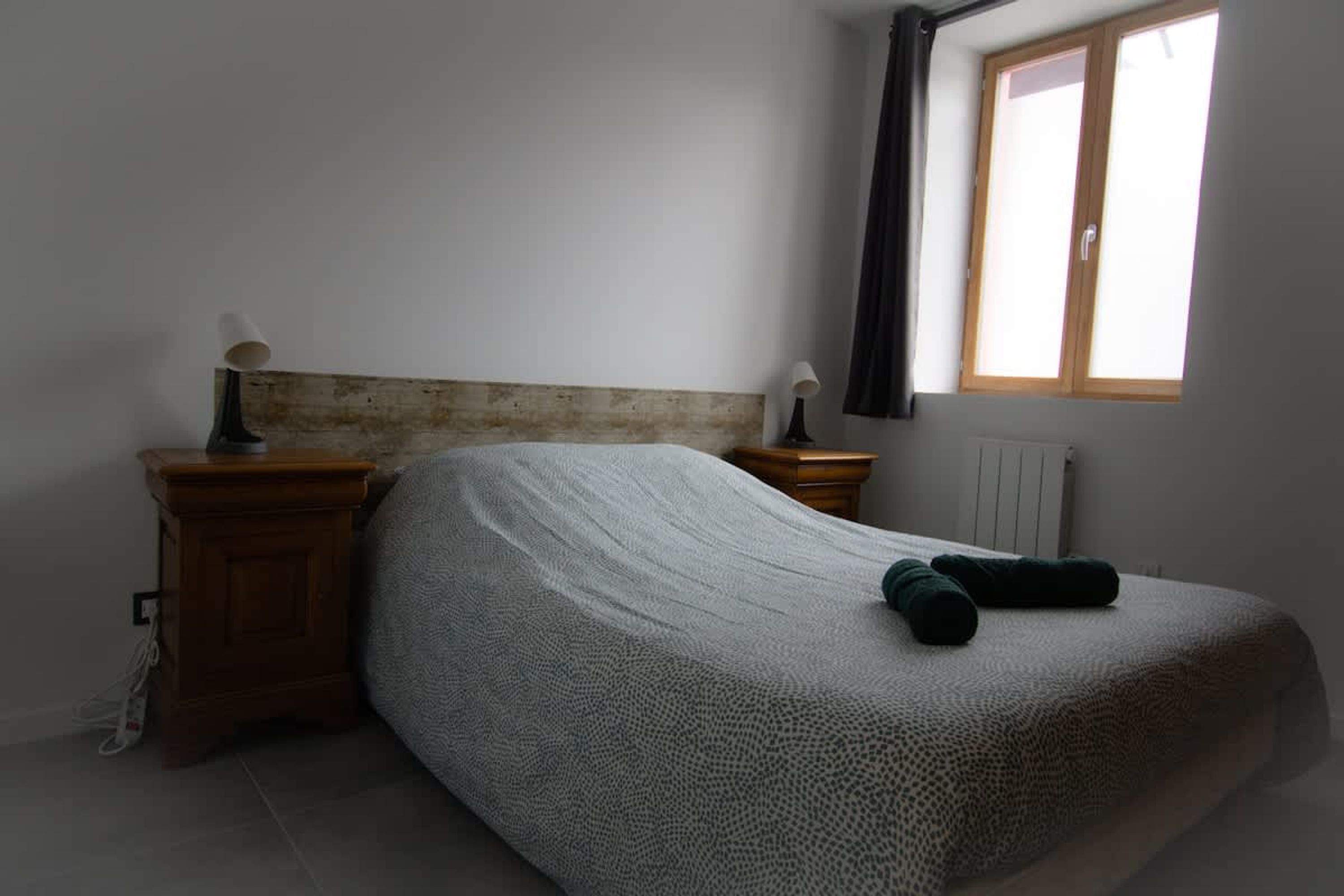 2 bedrooms