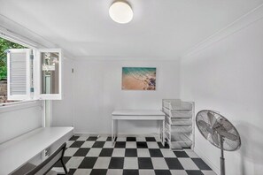 Interior - Peaceful Enmore Boutique Townhouse Walk to Newtown (Enmore)