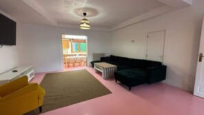 House - Maison 5 Chambres et Parking Gratuit (Arras)