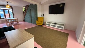 House - Maison 5 Chambres et Parking Gratuit (Arras)