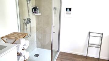 House | 6 bedrooms, Internet