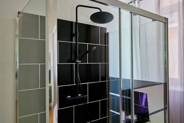 Le Grand Duplex Balneo 10 Minutes De La Gare - Mouscron