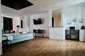 Room - Grand Studio Avec Balneo Proche Gare (Tourcoing)