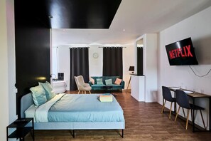 Room - Grand Studio Avec Balneo Proche Gare (Tourcoing)