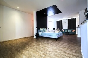 Room - Grand Studio Avec Balneo Proche Gare (Tourcoing)