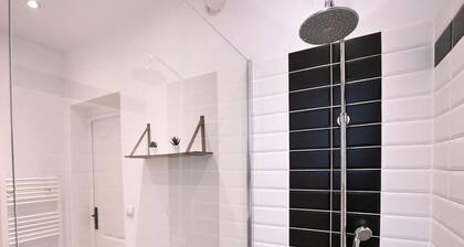 La Maison Citadine Garage Wifi Lavelinge 4pers