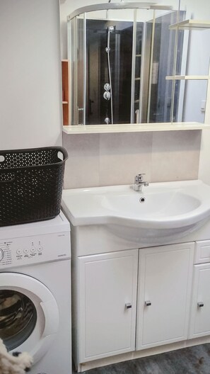 Studio - Chambre Solitaire Bollaert Wifi Parking 2pers (Lens)