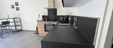 House | 1 bedroom