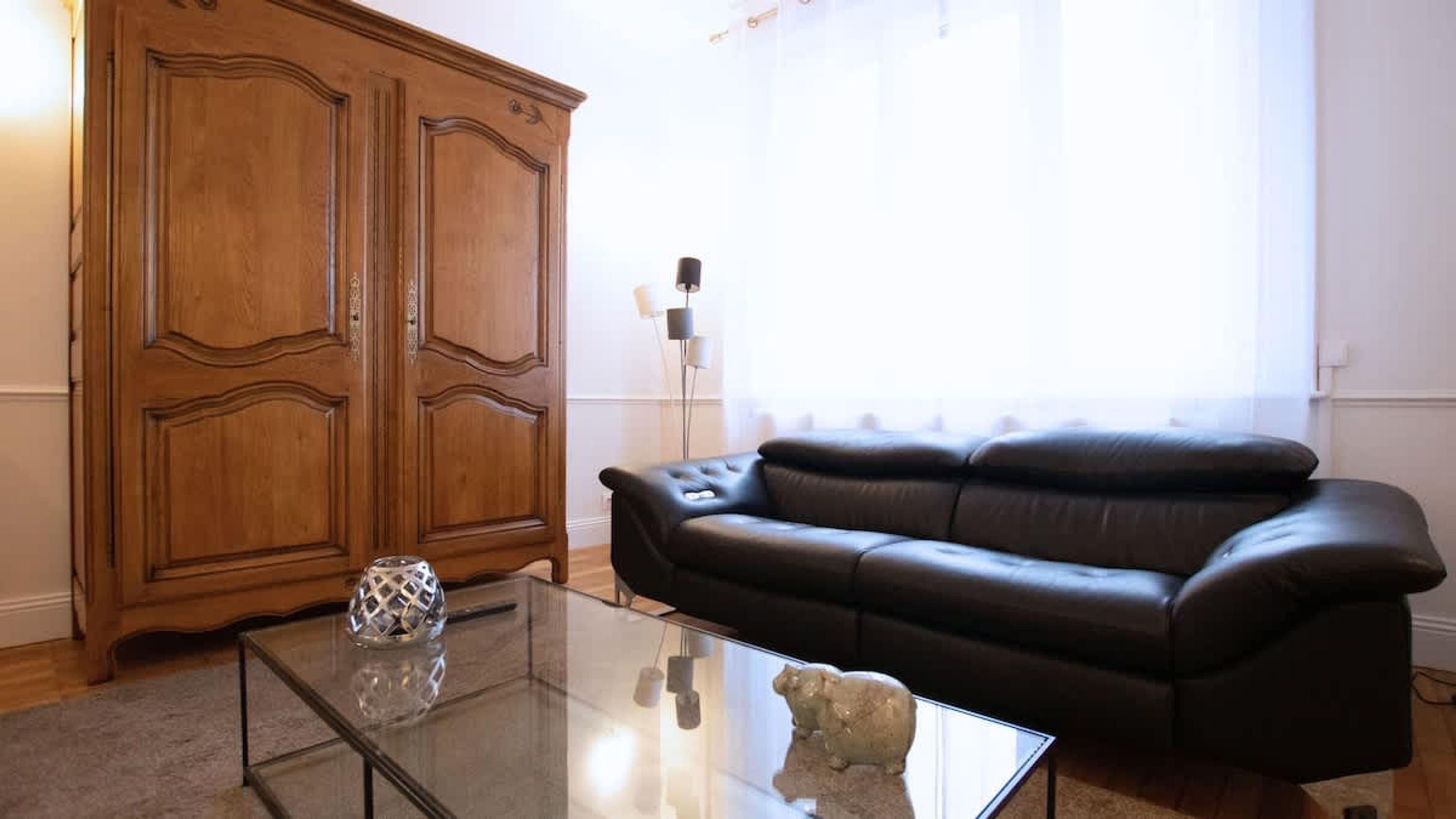 5 bedrooms