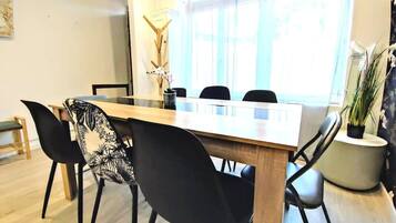 Nhà | 4 phòng ngủ