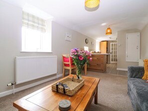 Living area - Farm View Annex (Stroud)